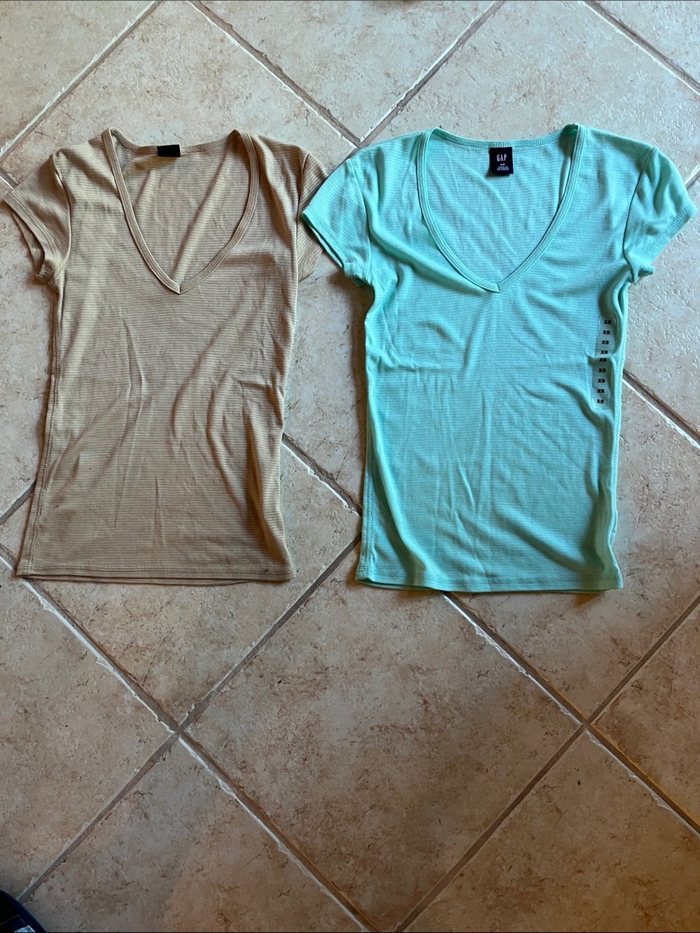 vintage y2k new with tags gap xs vneck cap sleeve tee shirt tops